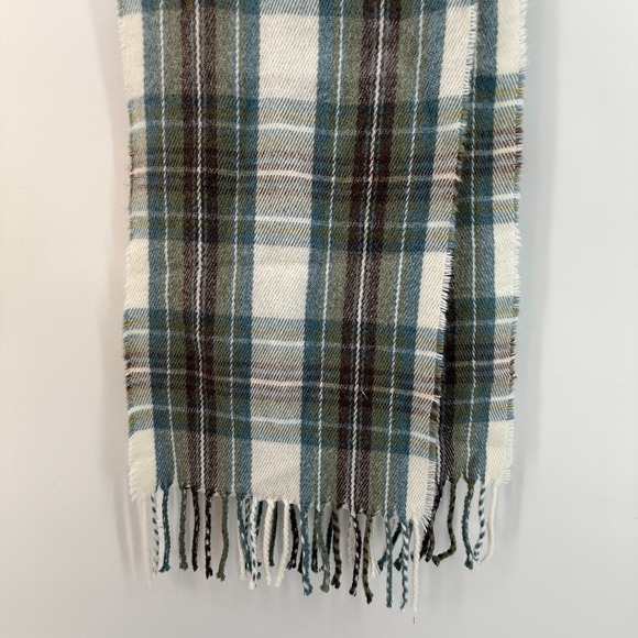 NEW JAMES PRINGLE WEAVERS BLUE PLAID ACRYLIC SCARF WOVEN IN SCOTLAND Muted Dress - Picture 3 of 7